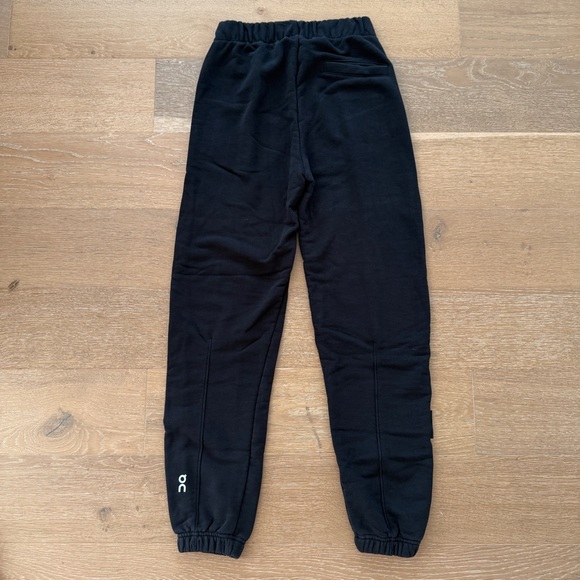 On Club Pants - Picture 3 of 5